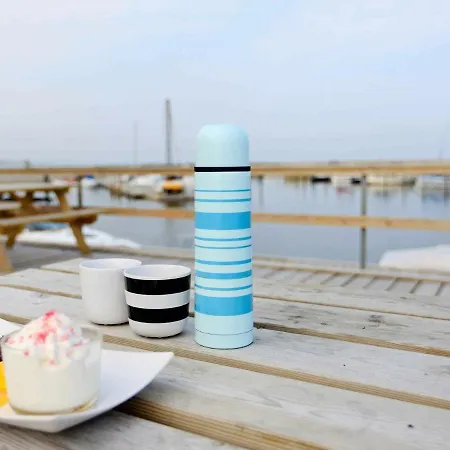 Peaceful Holiday In With Roofed Terrace 펜션