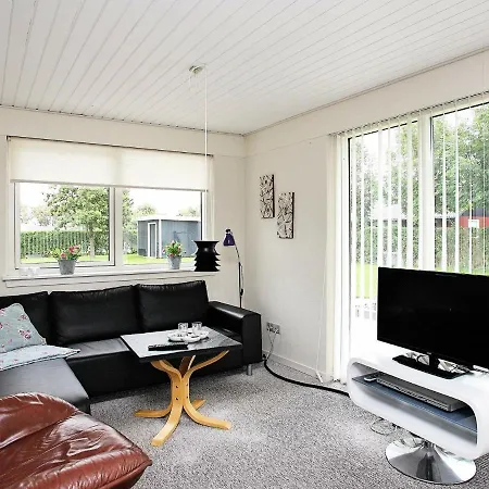 펜션 Peaceful Holiday In With Roofed Terrace *