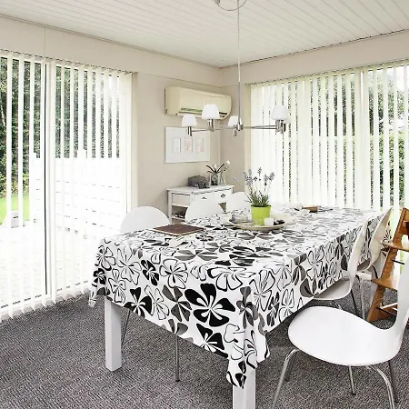 펜션 Peaceful Holiday In With Roofed Terrace Vinderup